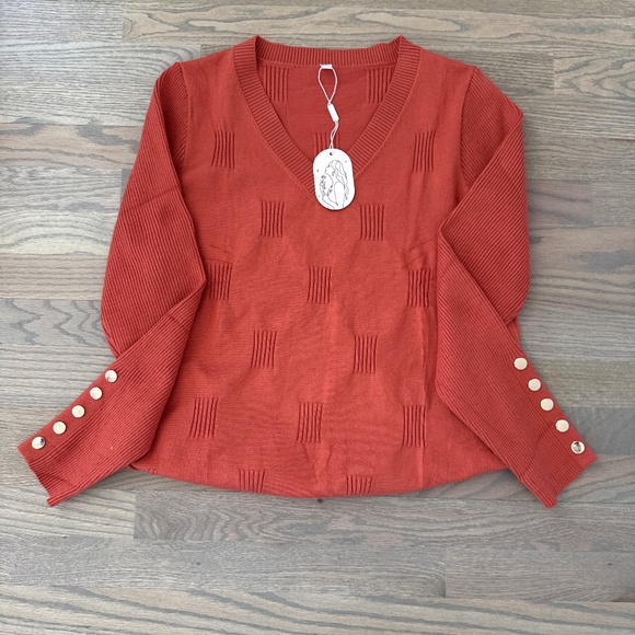 NWT Harvest V Neck Sweater with gold buttons. Size L - Picture 2 of 4